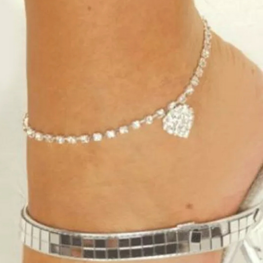 NWT Ladies crystal rhinestone Love Heart Anklet